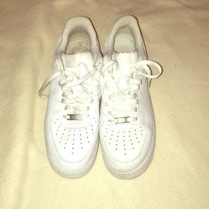 Men’s white Uptowns Nike Sneakers Size 12